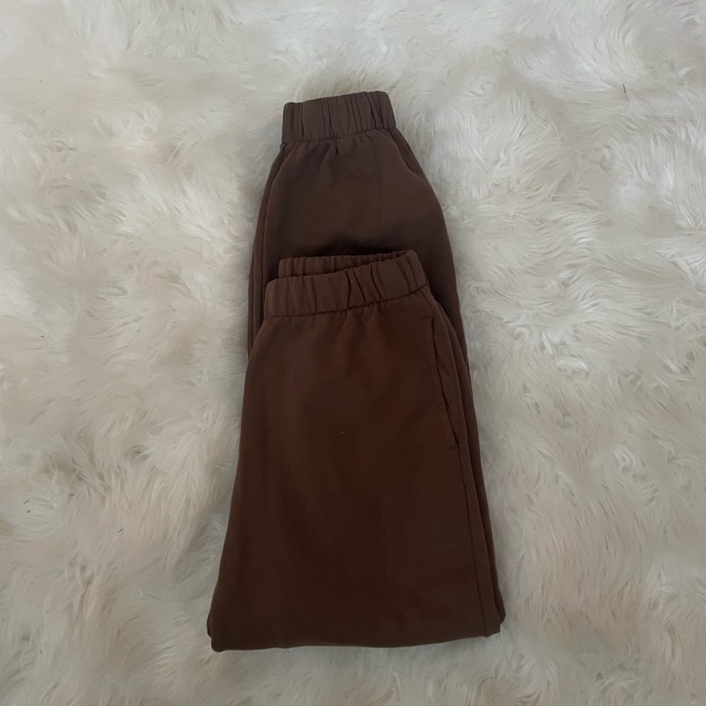 Brandy Melville Brown Rosa Sweatpants